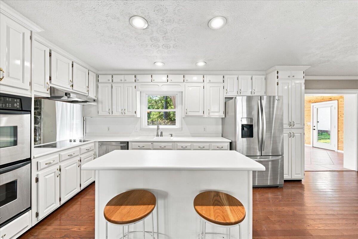 1232 Hall Drive
