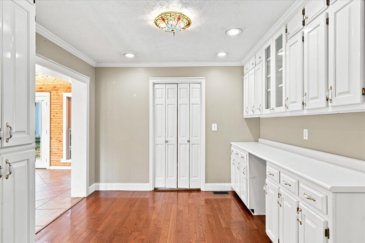 1232 Hall Drive