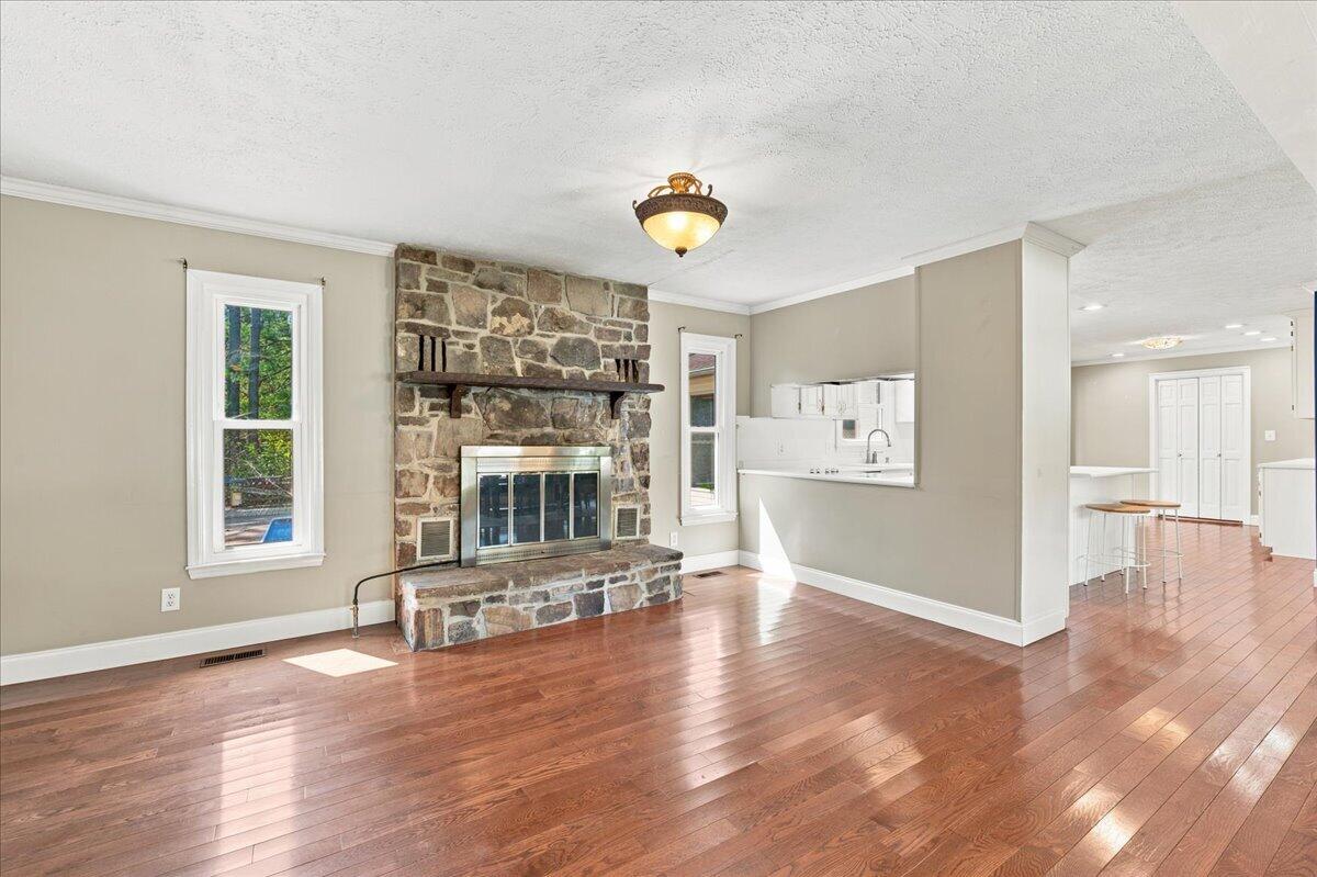 1232 Hall Drive