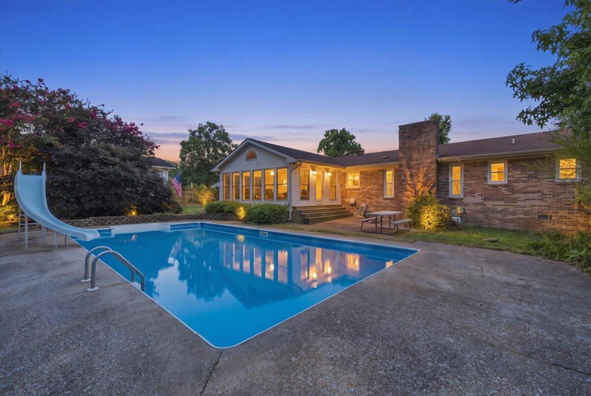 1232 Hall Drive