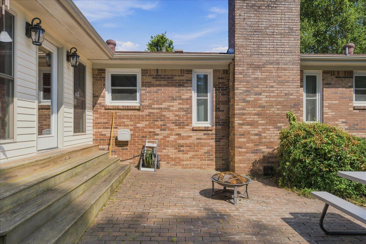 1232 Hall Drive