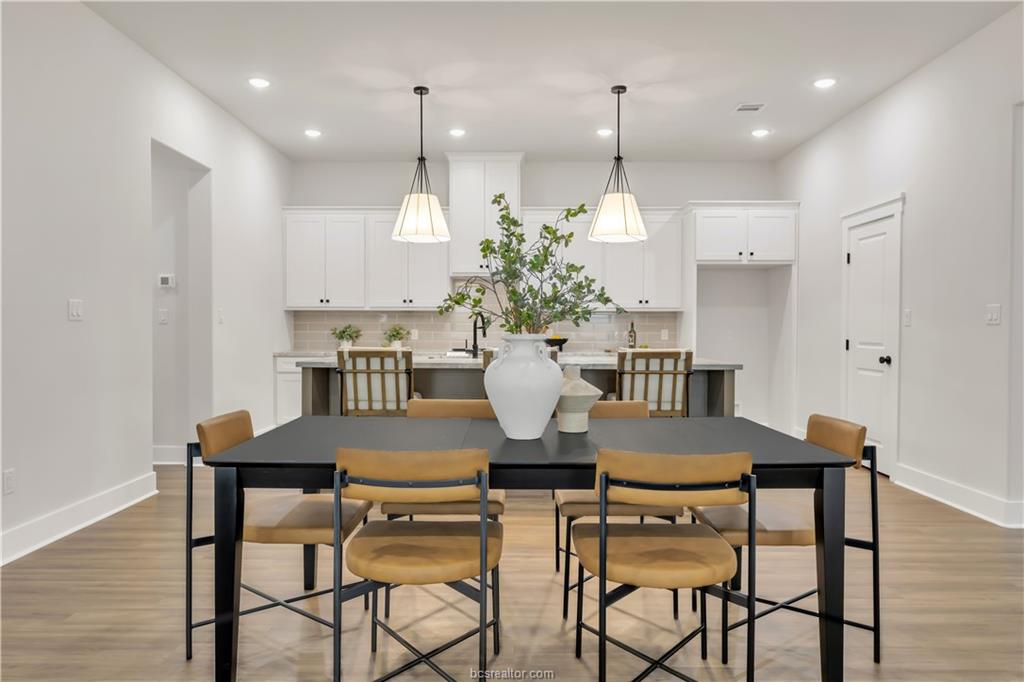 4002 Etonbury Avenue