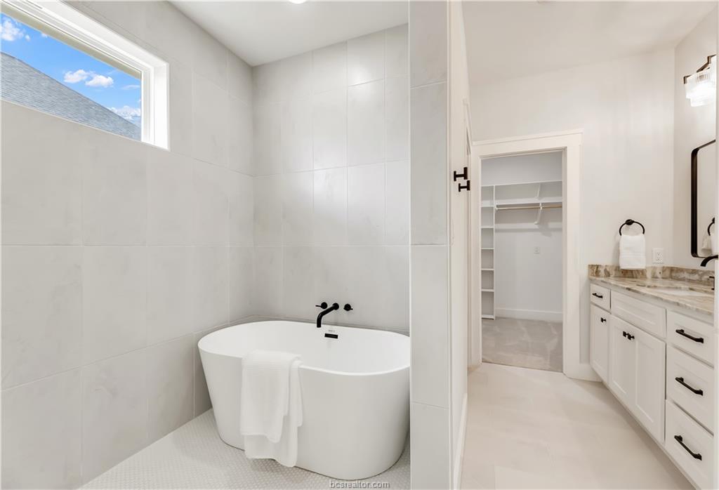 4002 Etonbury Avenue