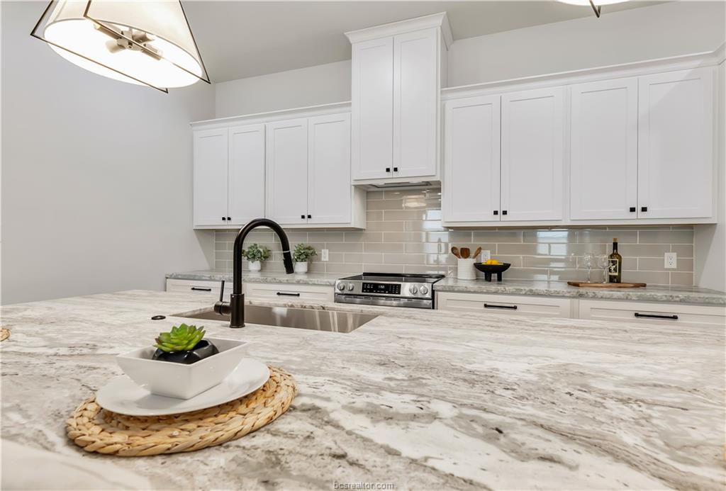 4002 Etonbury Avenue