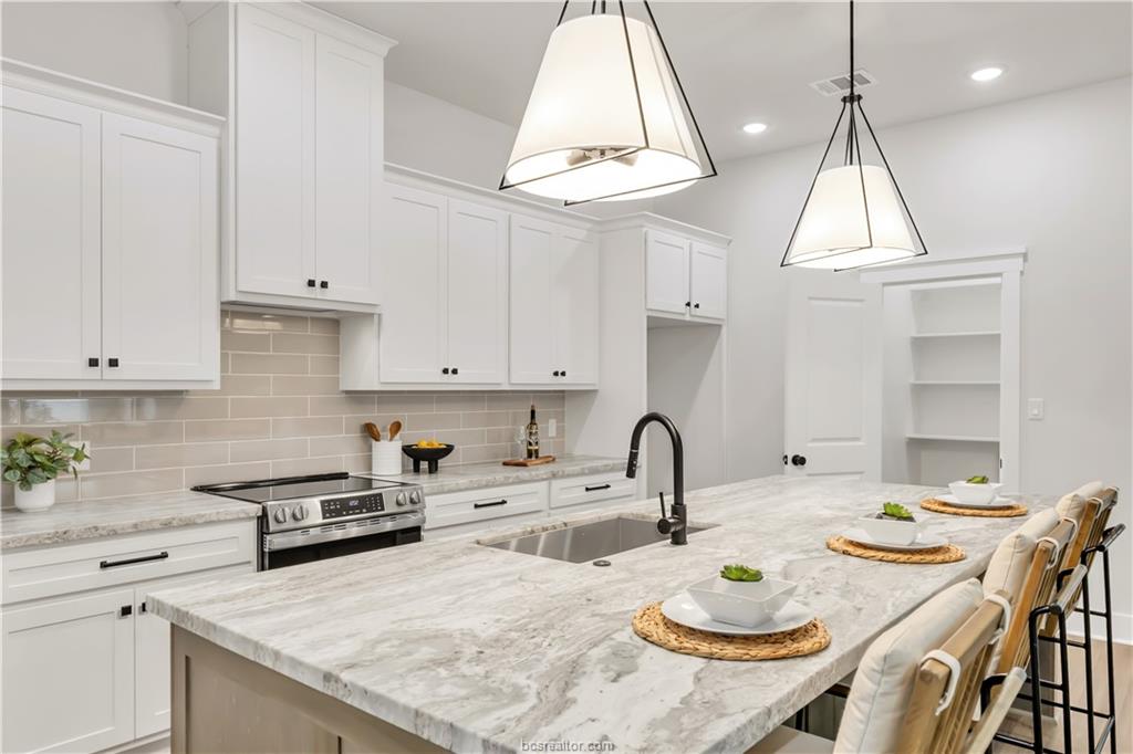 4002 Etonbury Avenue