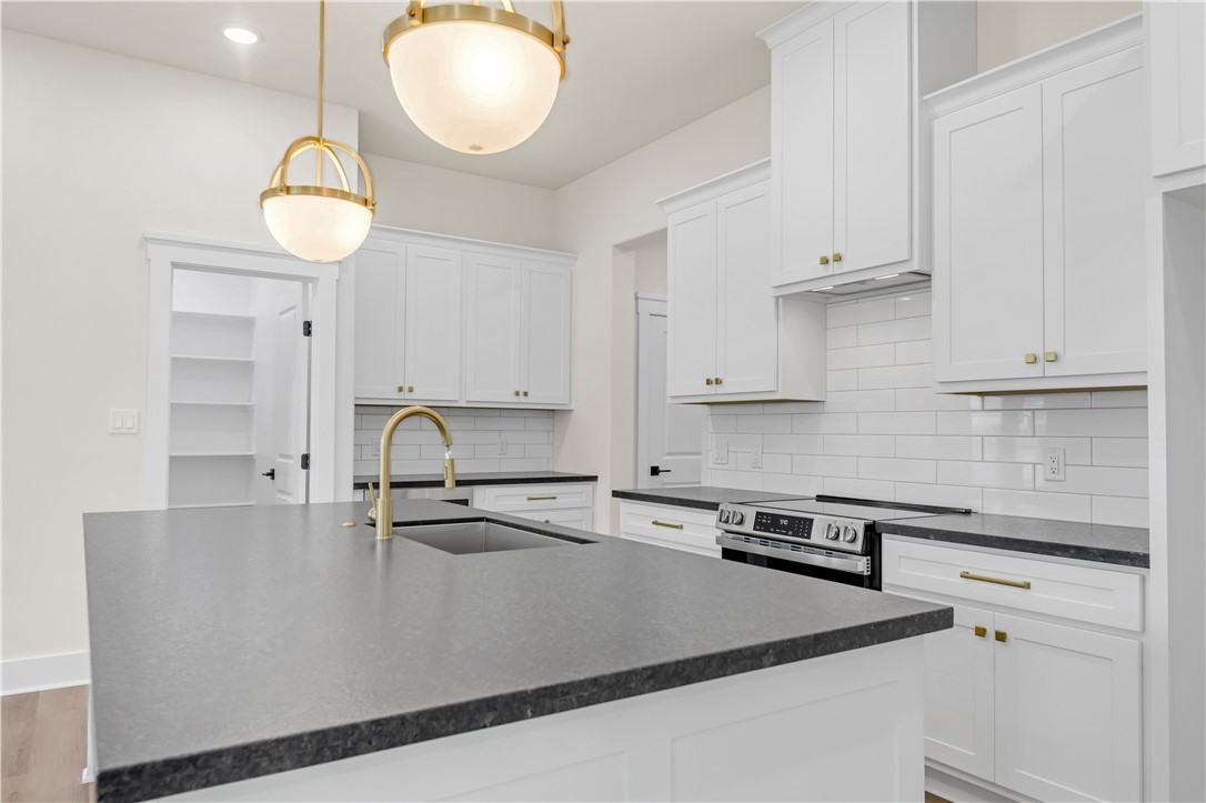 4004 Etonbury Avenue