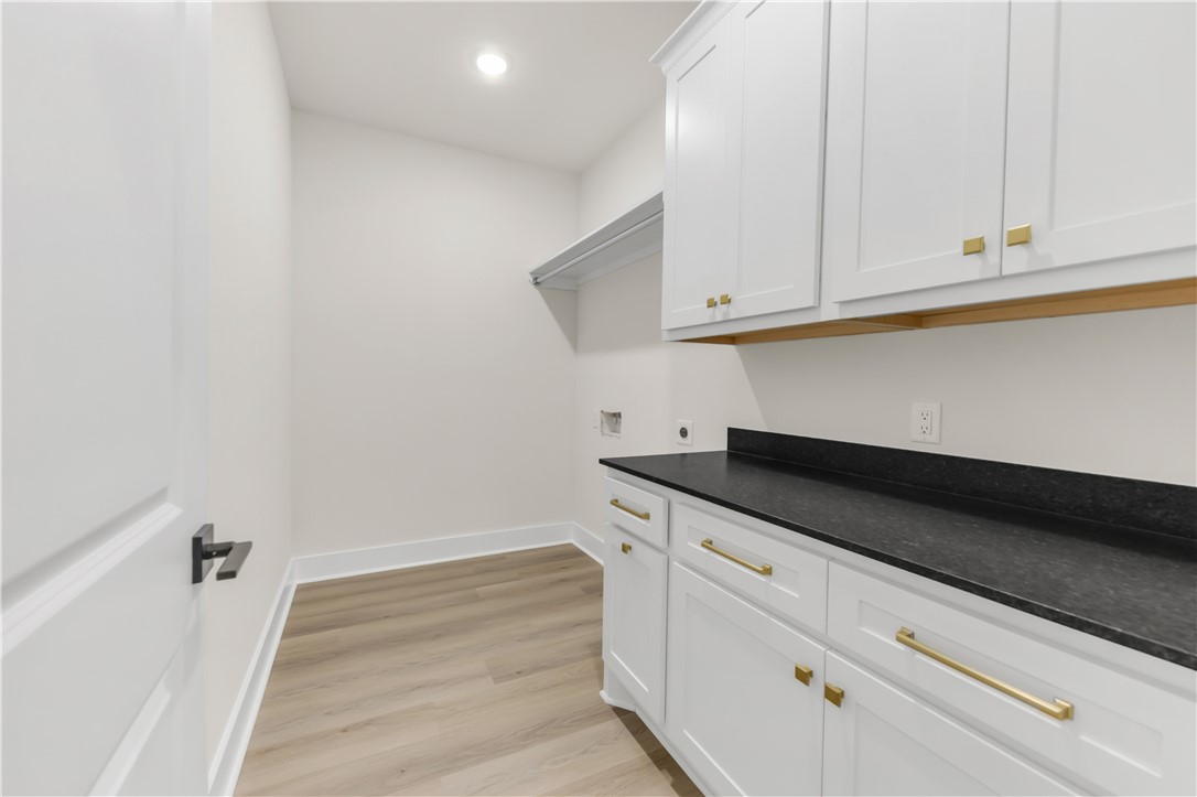 4004 Etonbury Avenue