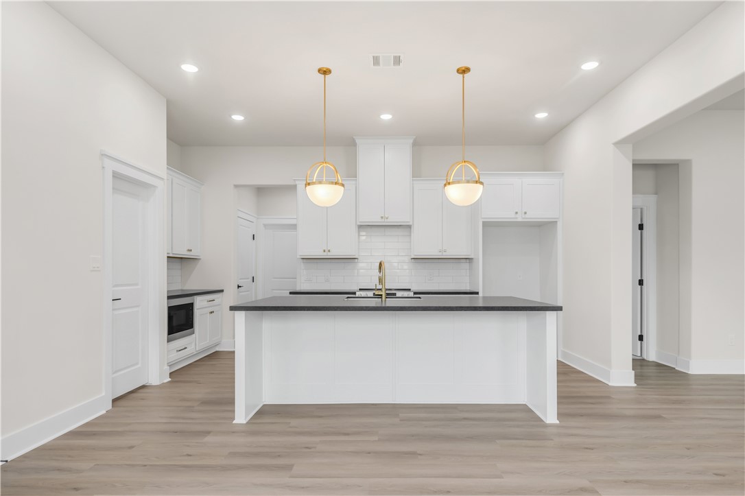 4004 Etonbury Avenue