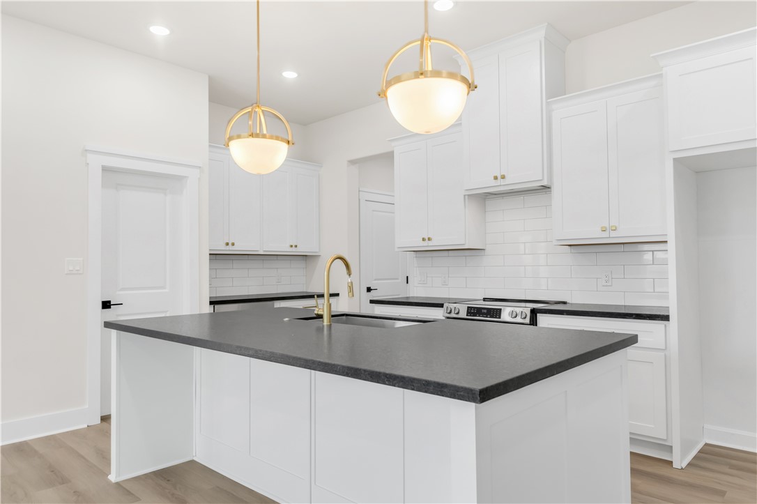 4004 Etonbury Avenue