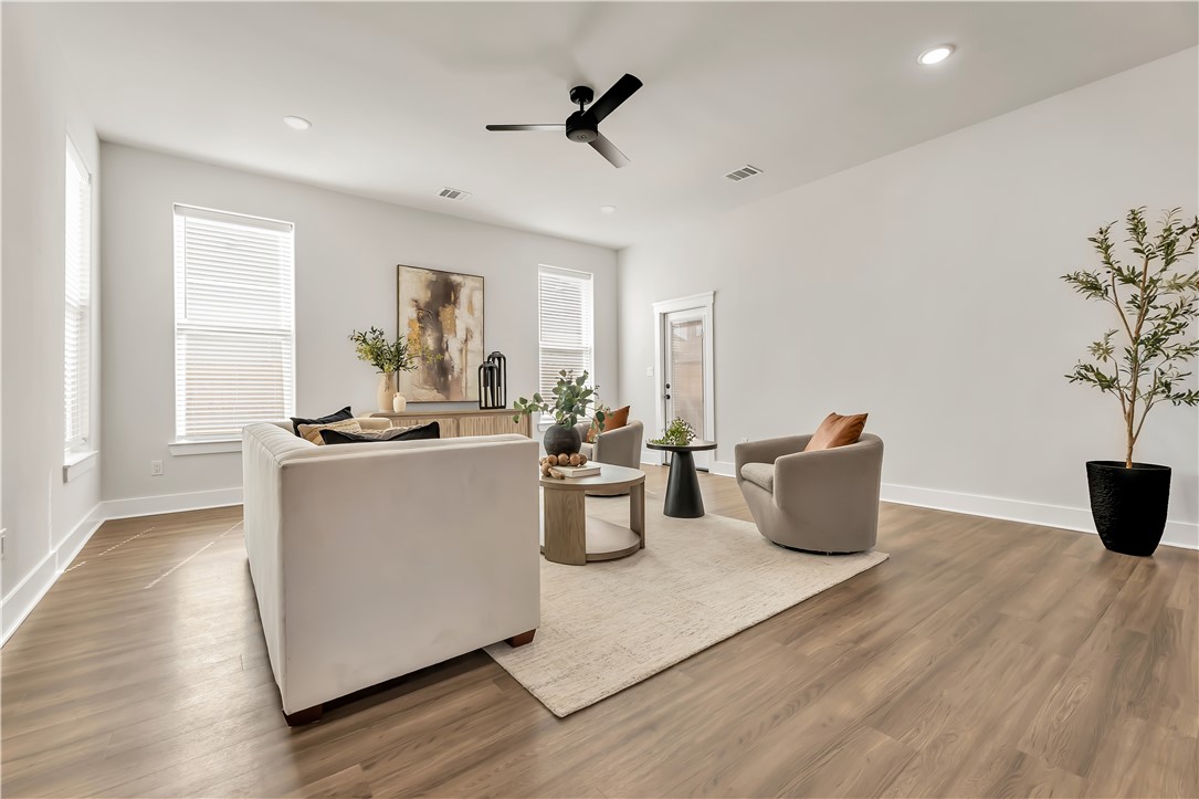 4002 Etonbury Avenue