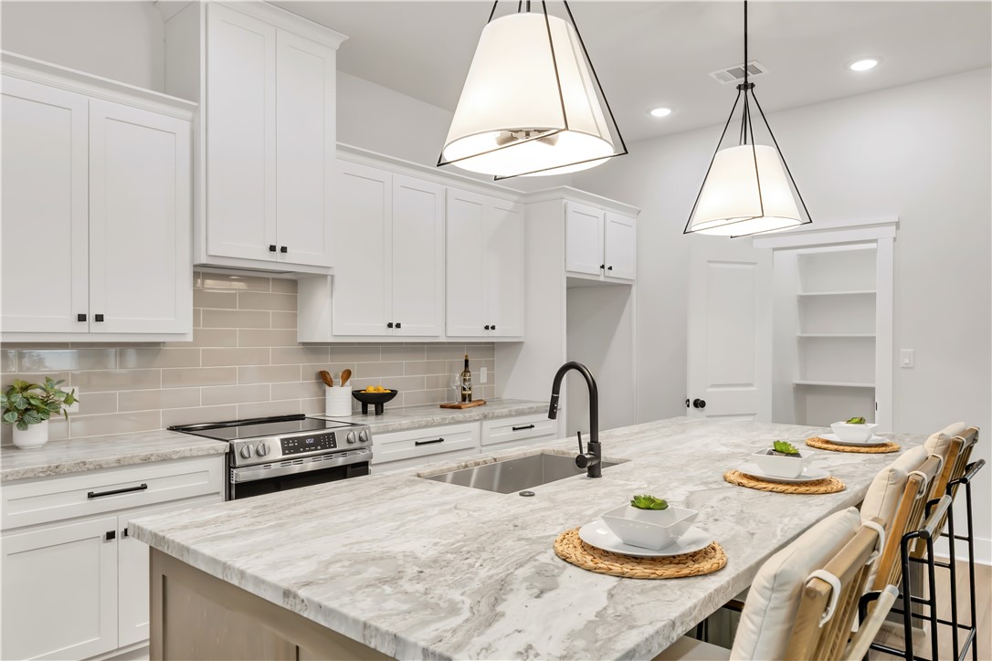 4002 Etonbury Avenue