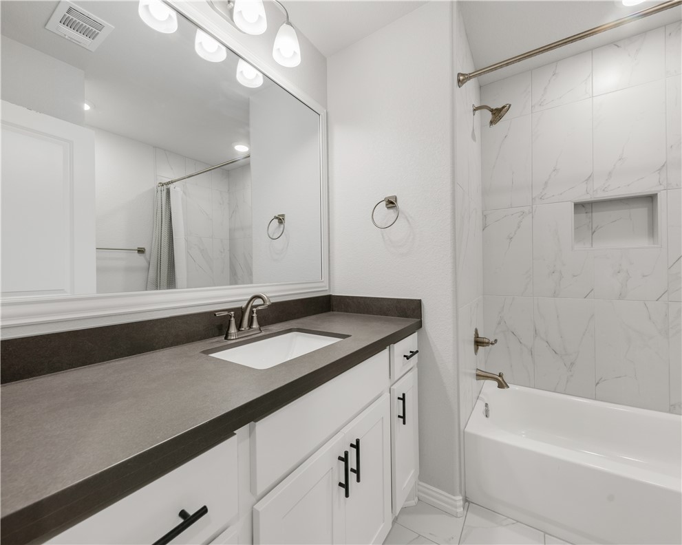 6219 Southern Cross Drive