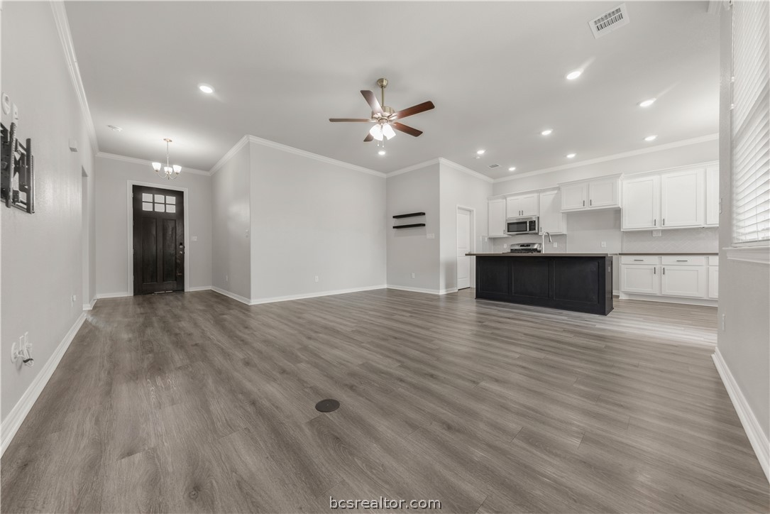 6219 Southern Cross Drive