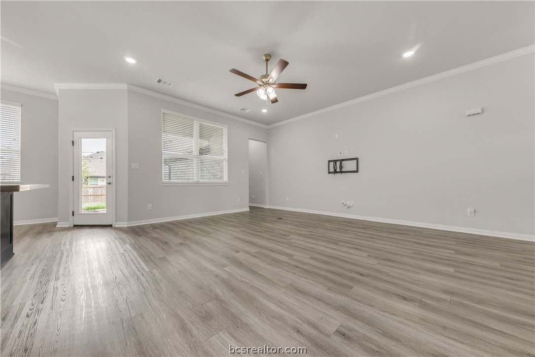 6219 Southern Cross Drive