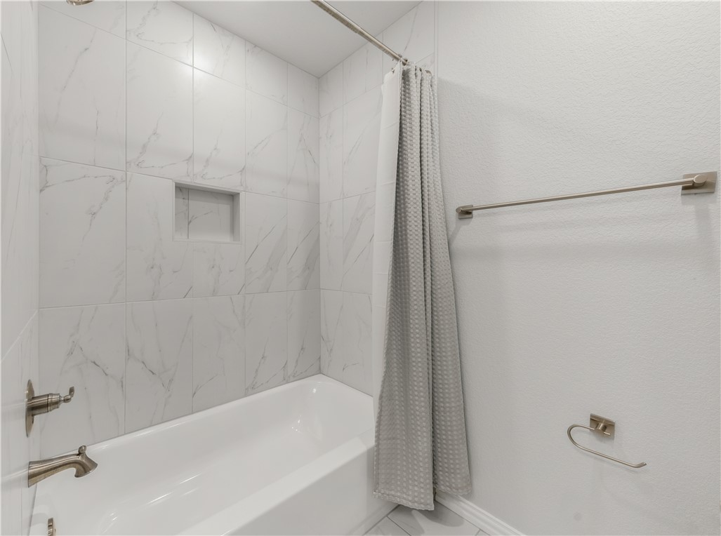 6219 Southern Cross Drive