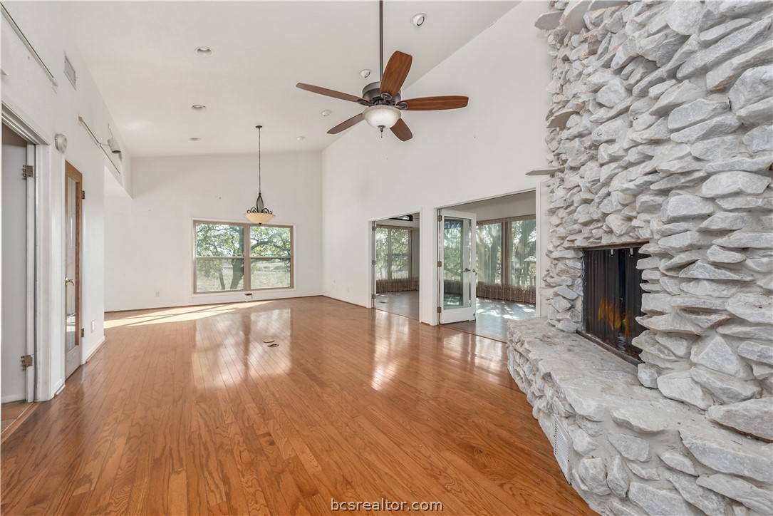 10654 W US Highway 79