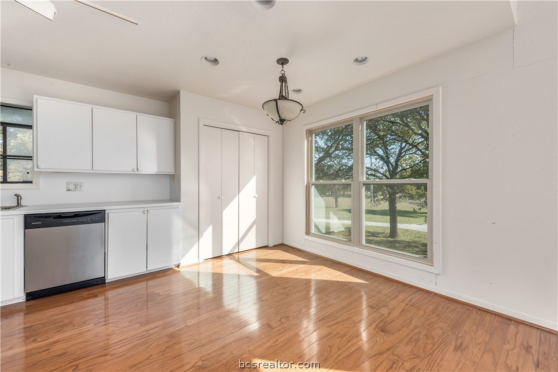 10654 W US Highway 79