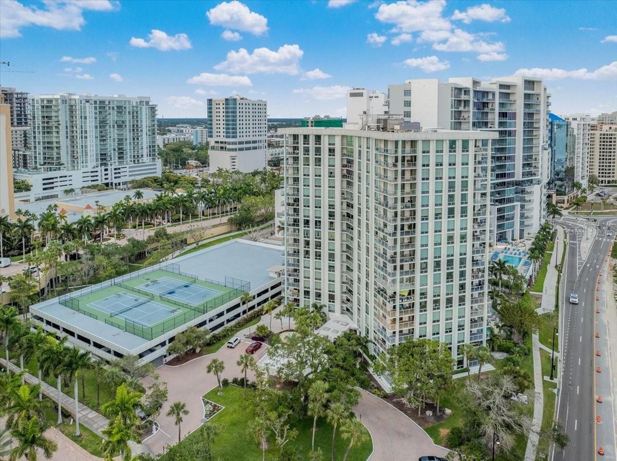 1111 N GULFSTREAM AVE #7C