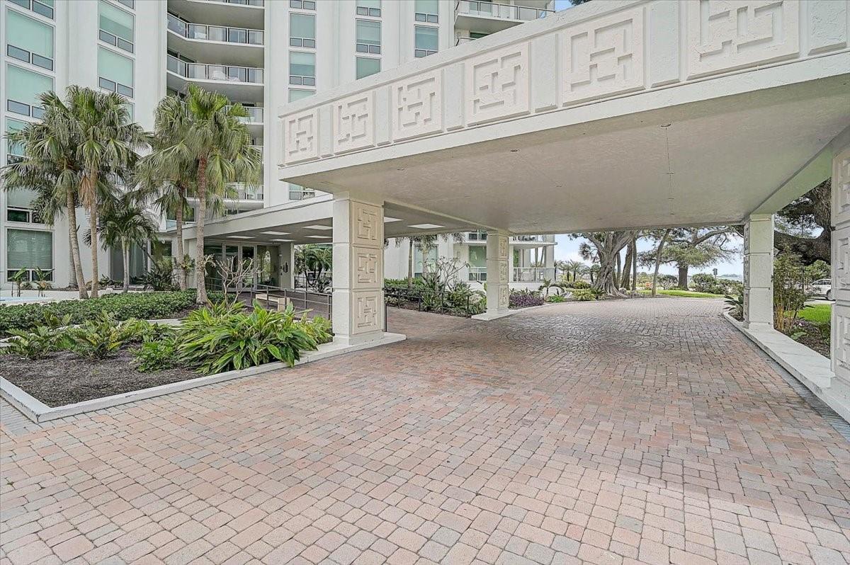 1111 N GULFSTREAM AVE #7C