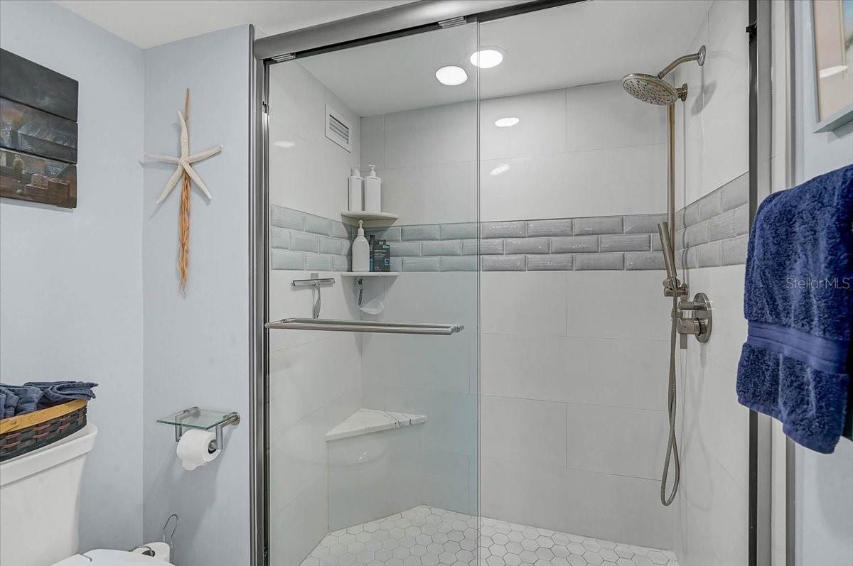1111 N GULFSTREAM AVE #7C