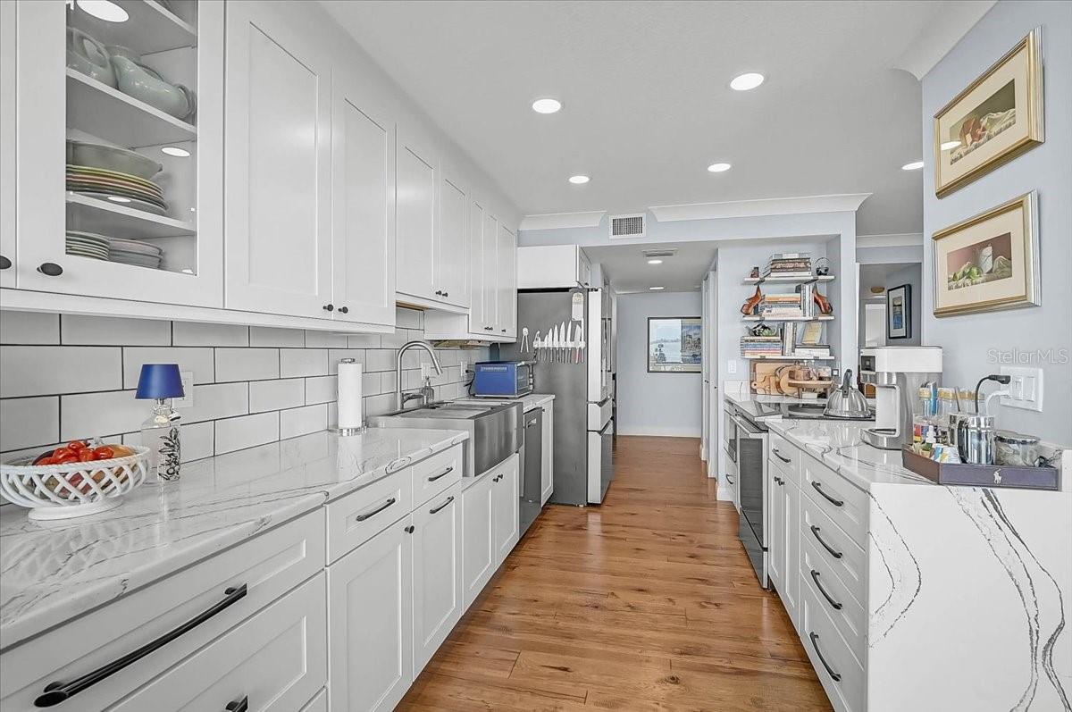 1111 N GULFSTREAM AVE #7C