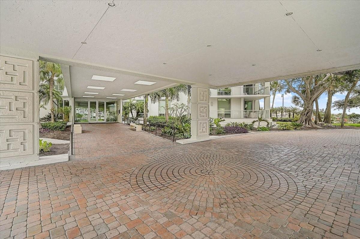 1111 N GULFSTREAM AVE #7C