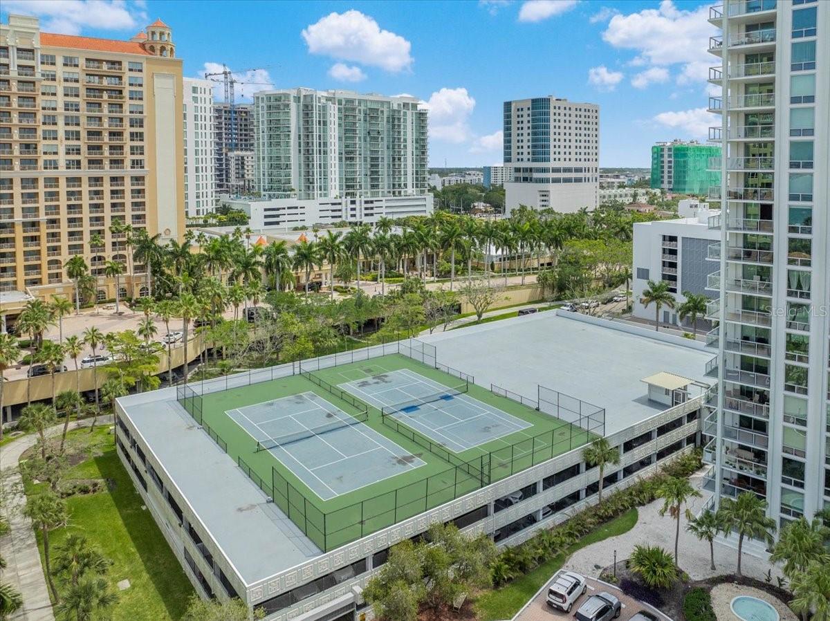 1111 N GULFSTREAM AVE #7C