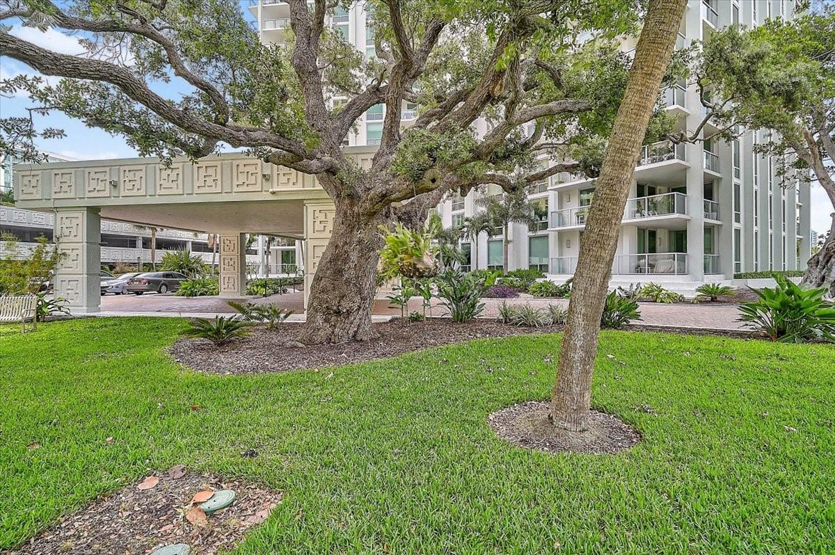 1111 N GULFSTREAM AVE #7C