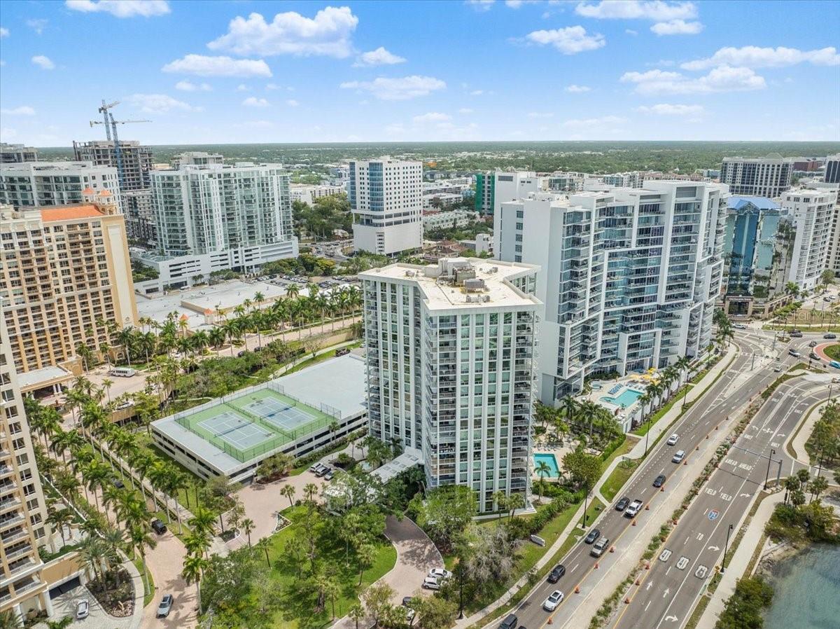 1111 N GULFSTREAM AVE #7C