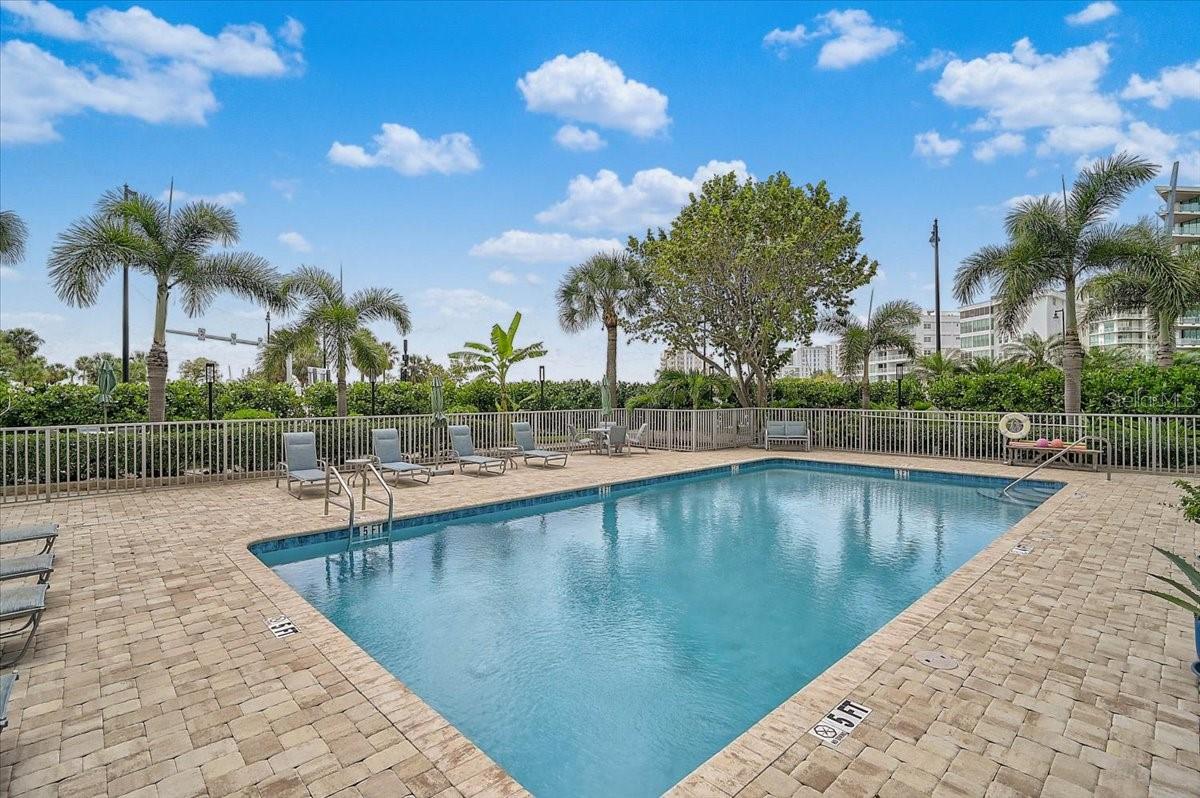 1111 N GULFSTREAM AVE #7C