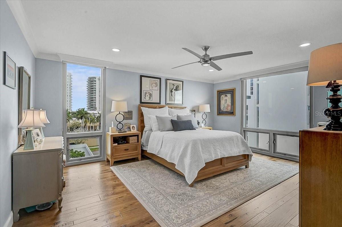 1111 N GULFSTREAM AVE #7C