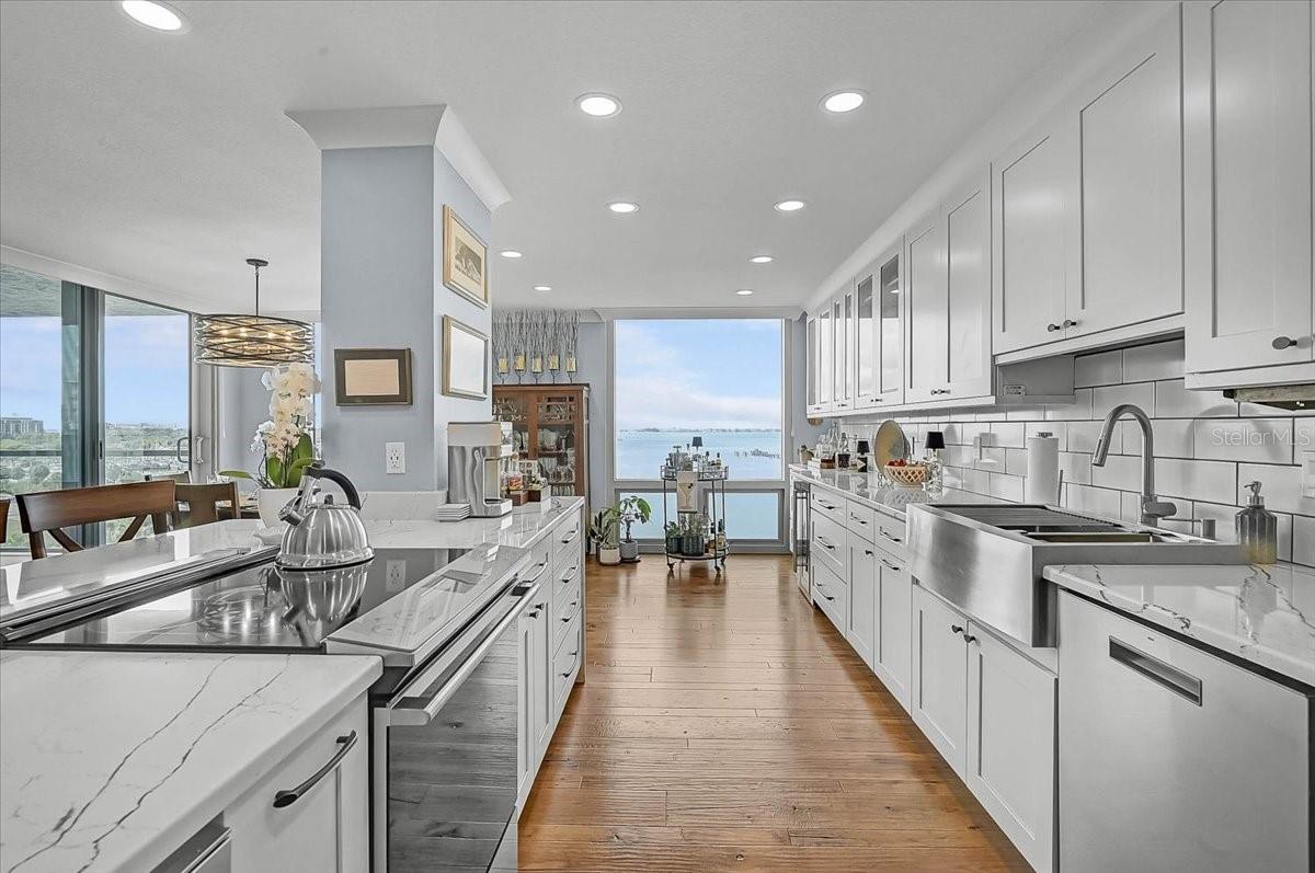 1111 N GULFSTREAM AVE #7C