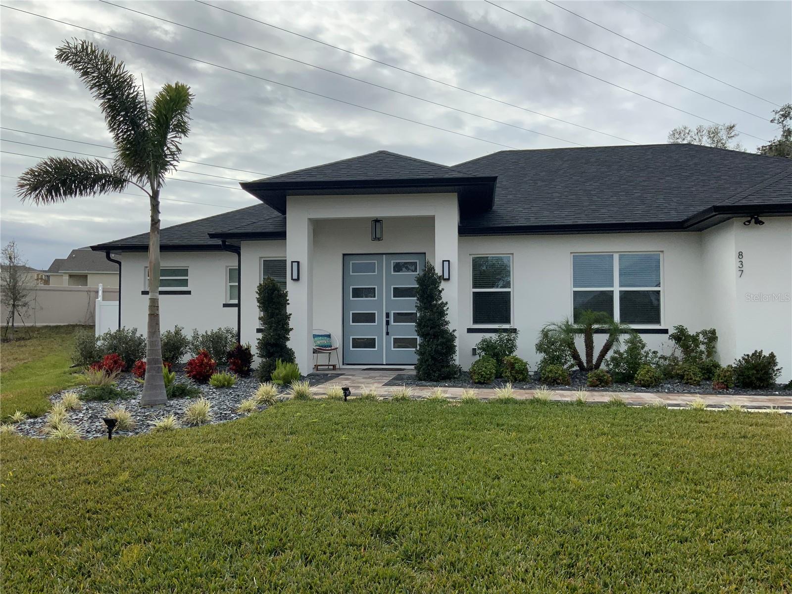 837 OAKS SHORES RD