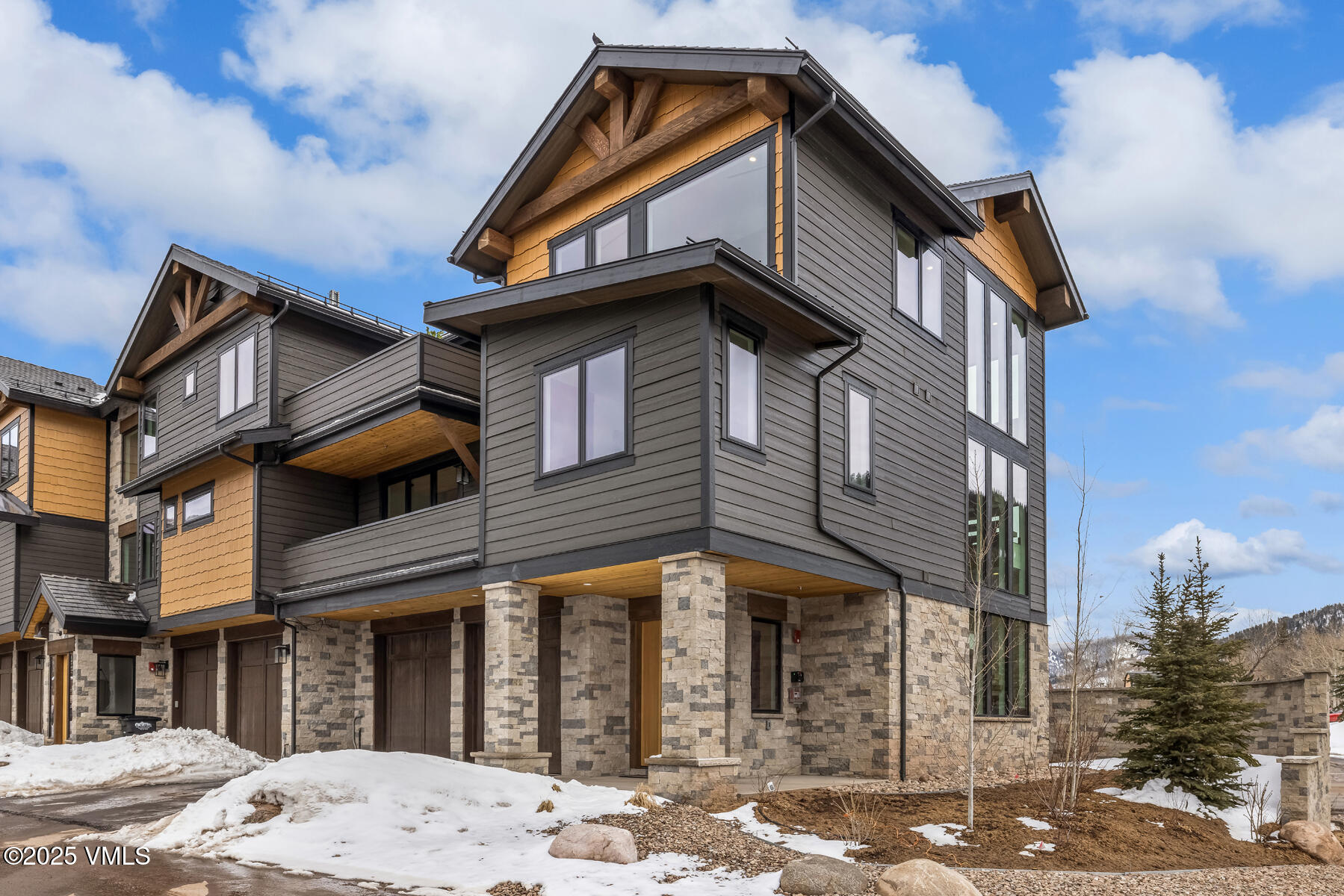 100 Goldfinch Lane, 2A