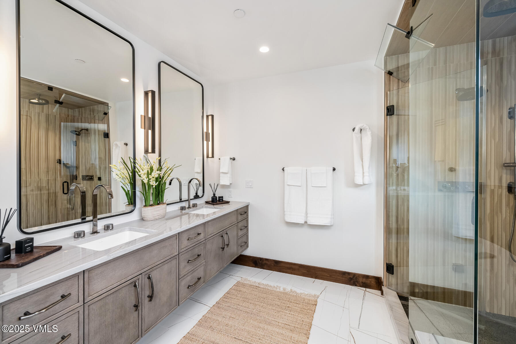 100 Goldfinch Lane, 2A