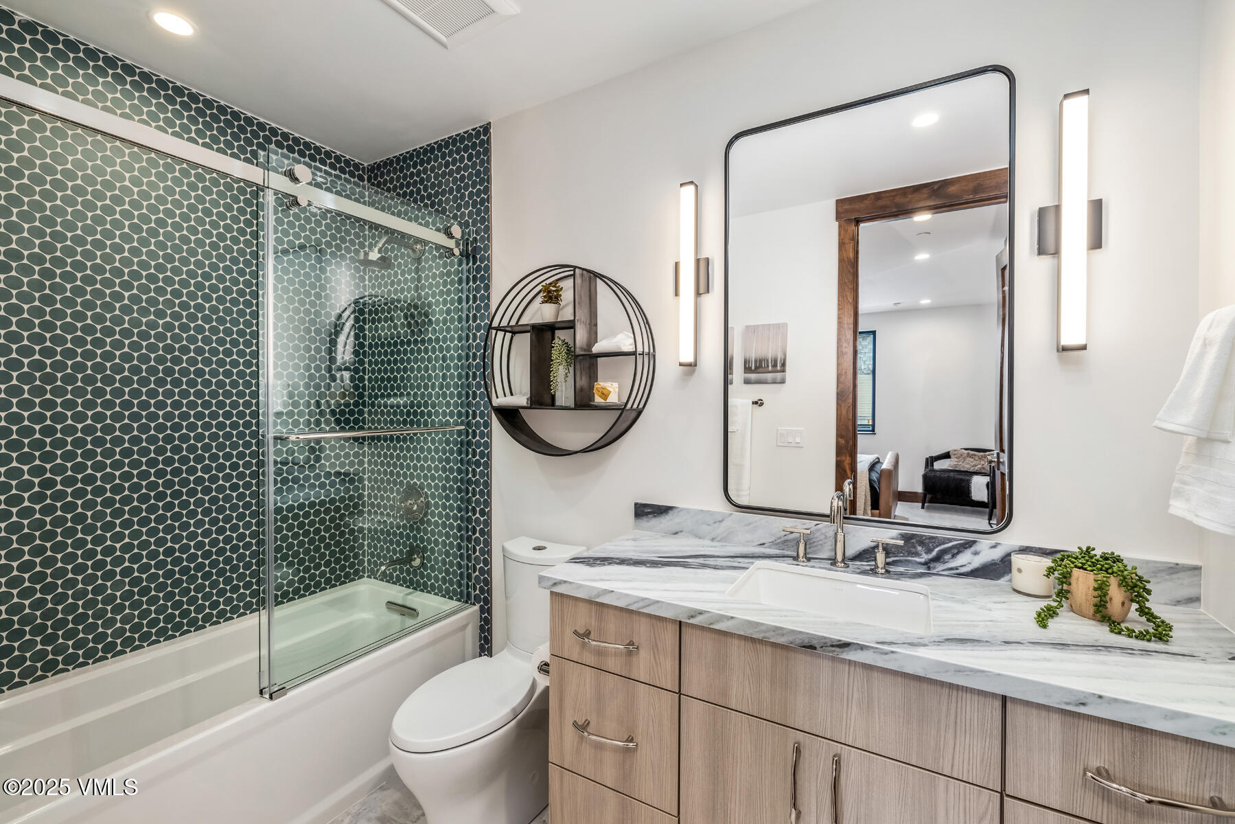 100 Goldfinch Lane, 2A