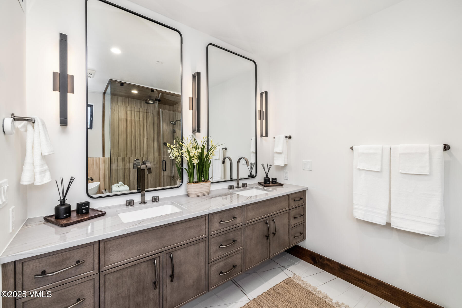 100 Goldfinch Lane, 2A