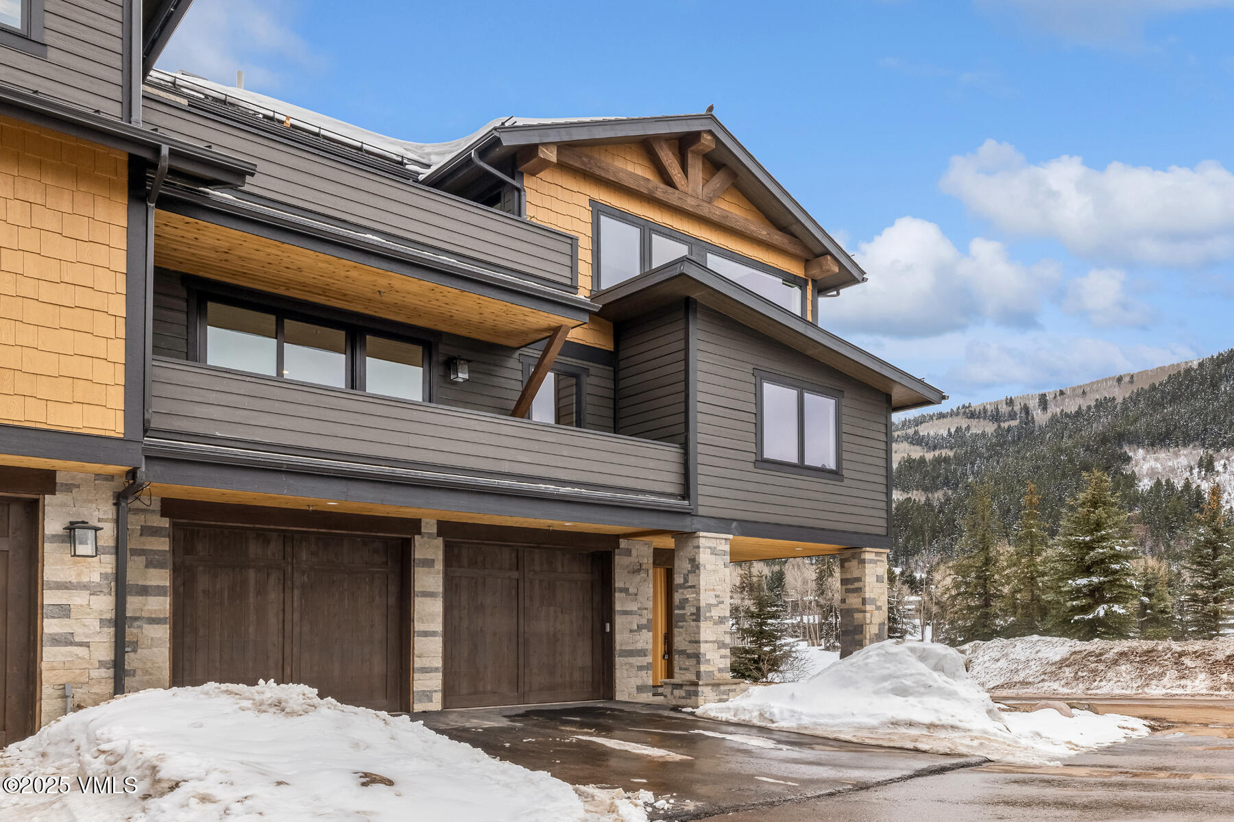 100 Goldfinch Lane, 2A