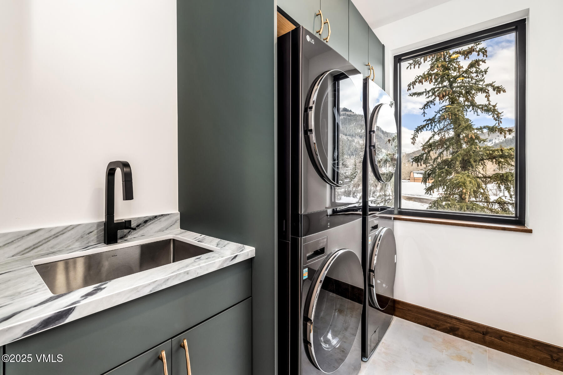 100 Goldfinch Lane, 2A