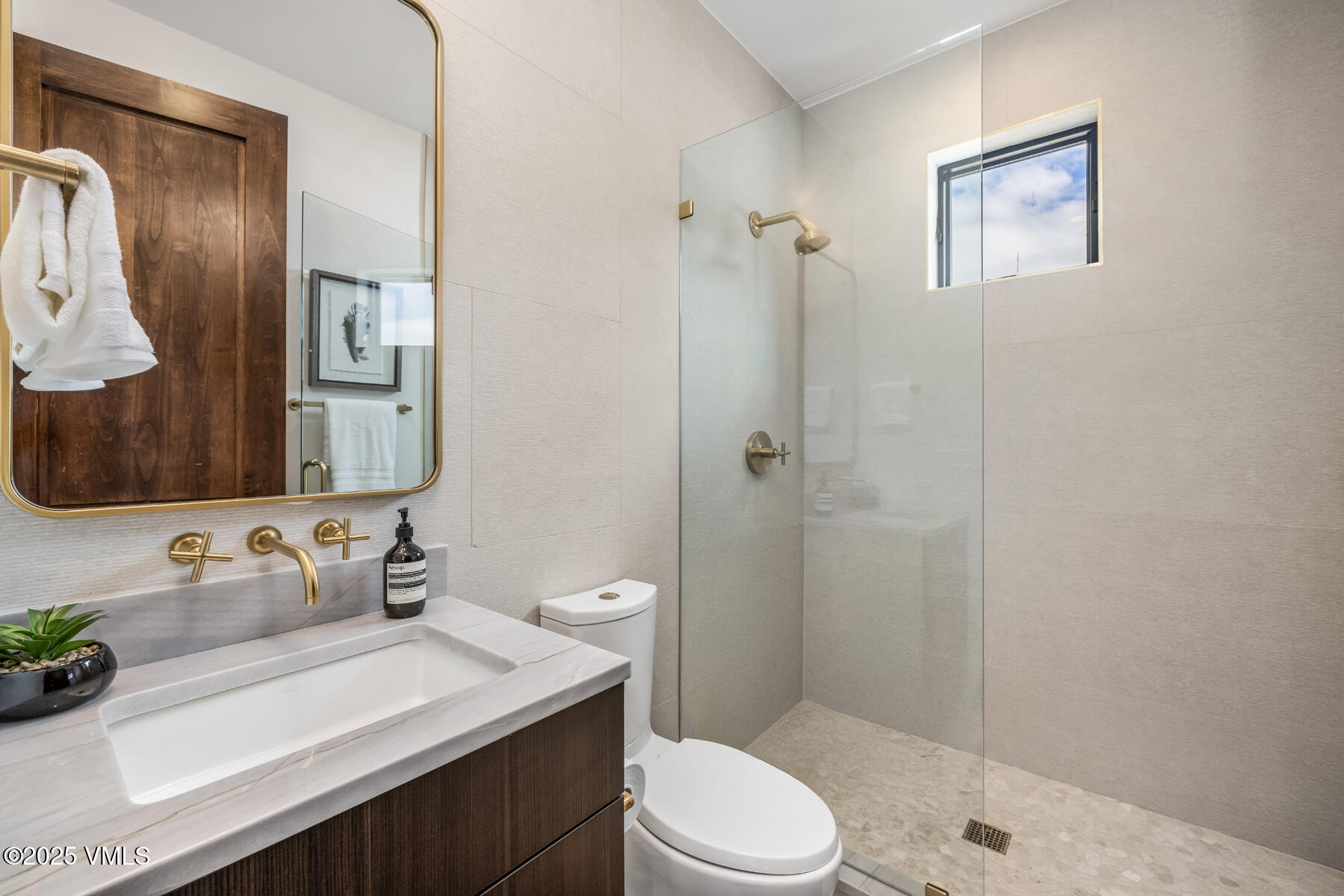 100 Goldfinch Lane, 2A