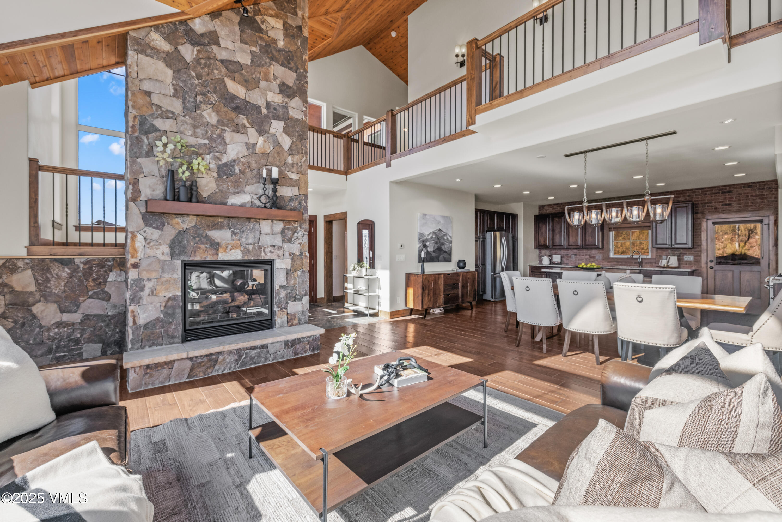 4040 Wildridge Road W