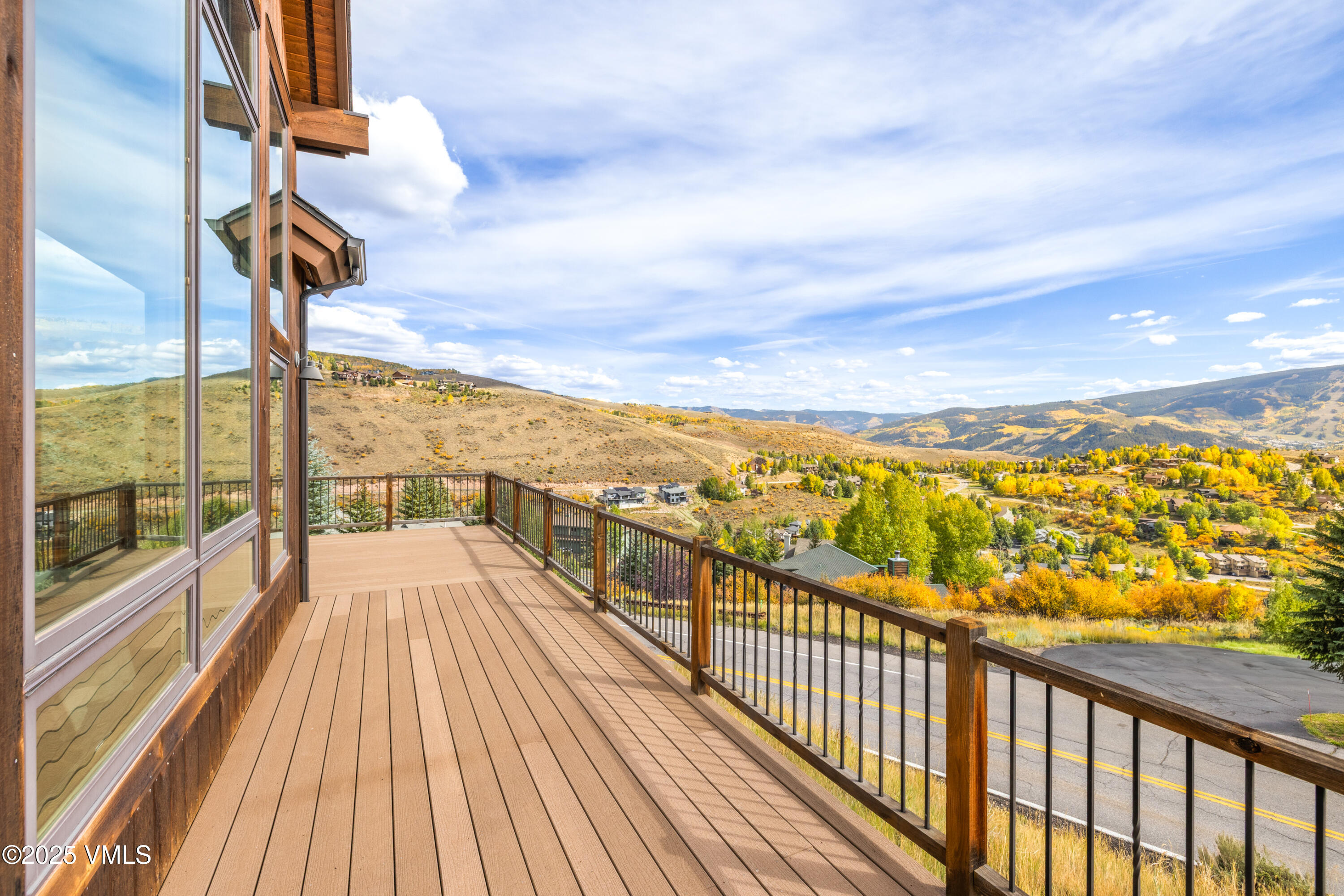 4040 Wildridge Road W