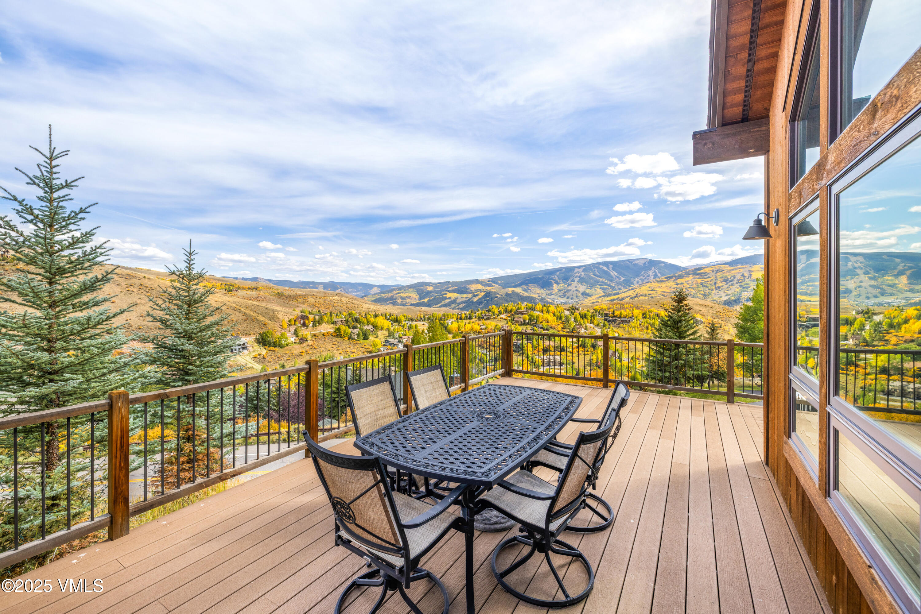 4040 Wildridge Road W