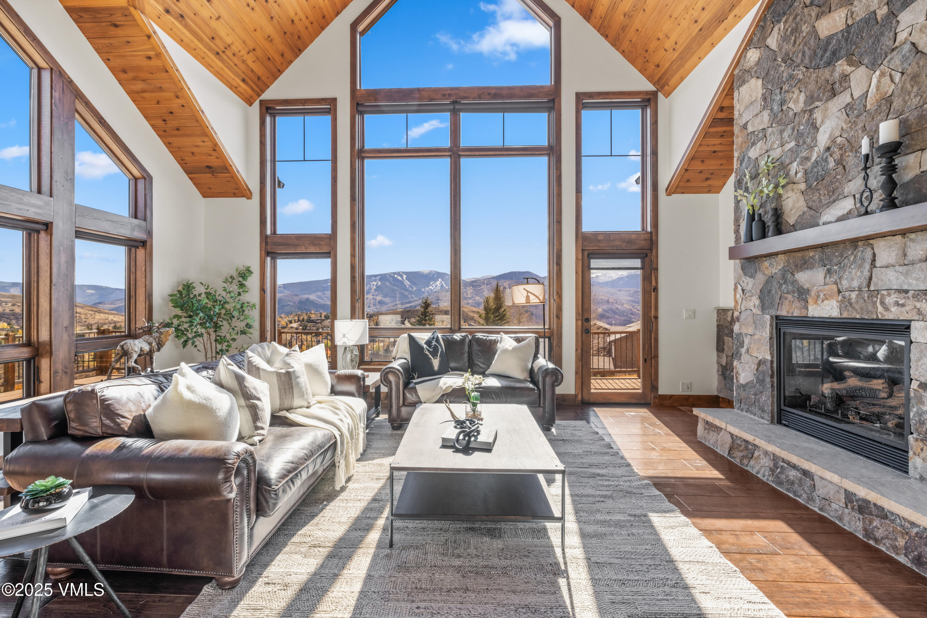 4040 Wildridge Road W