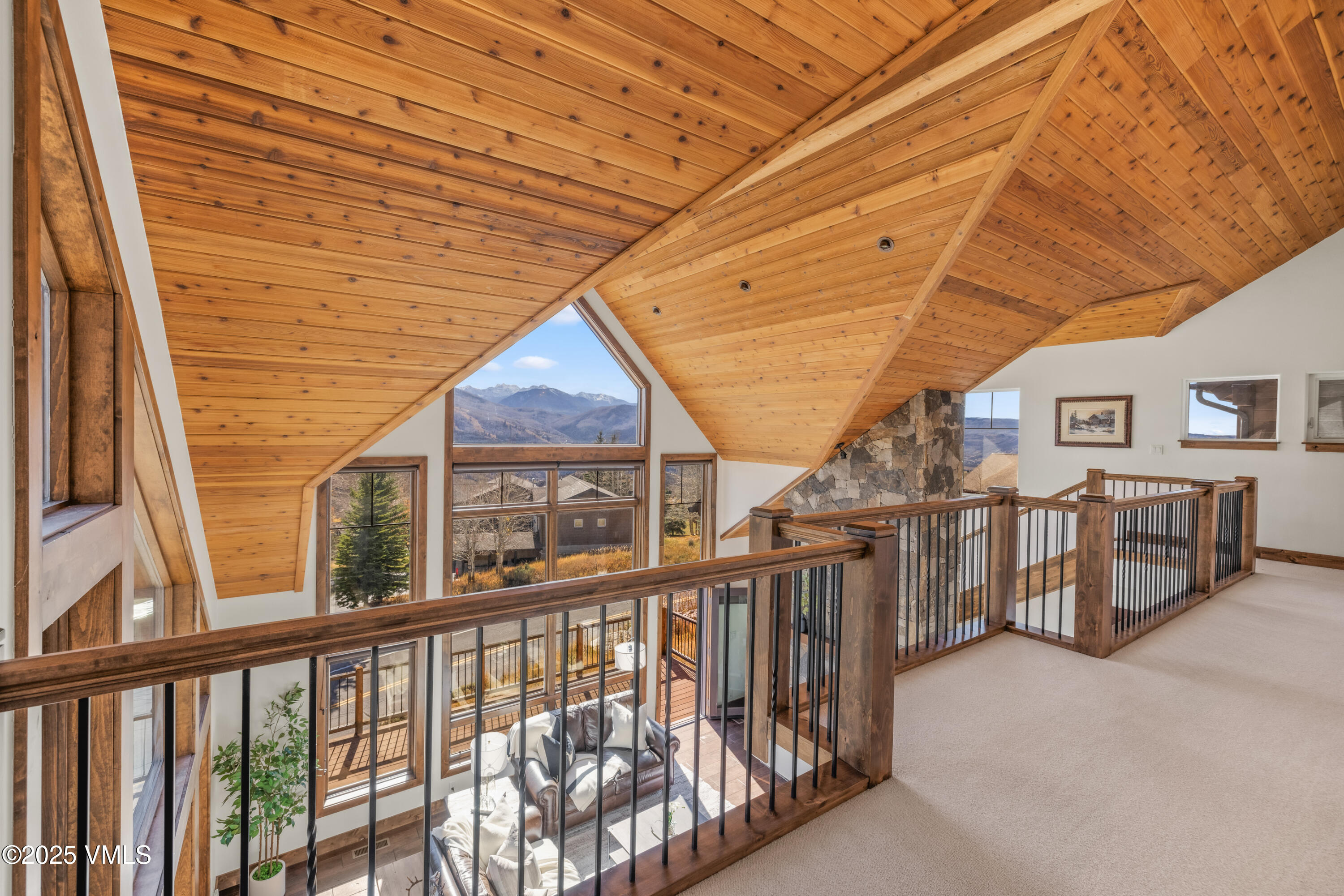 4040 Wildridge Road W