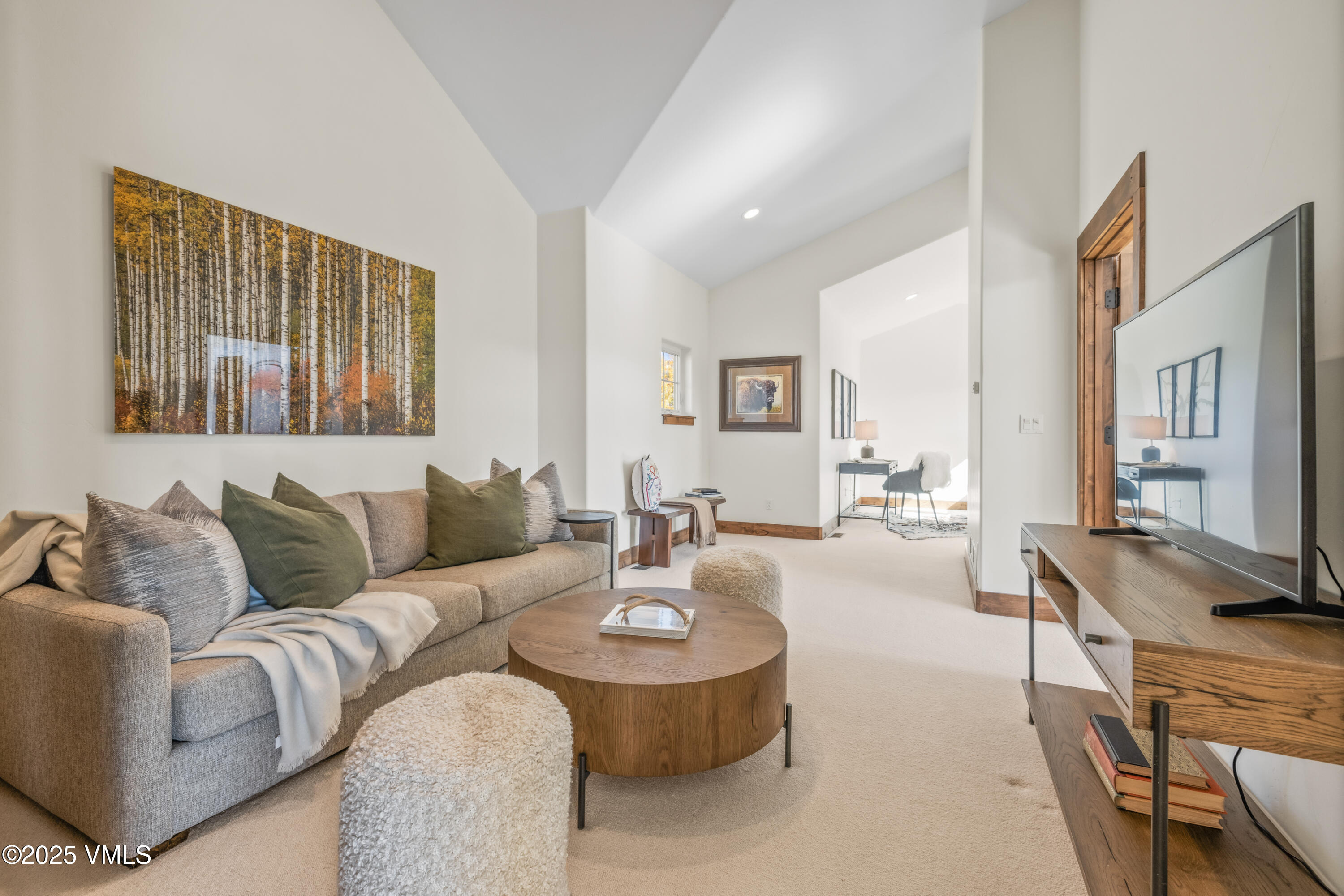 4040 Wildridge Road W