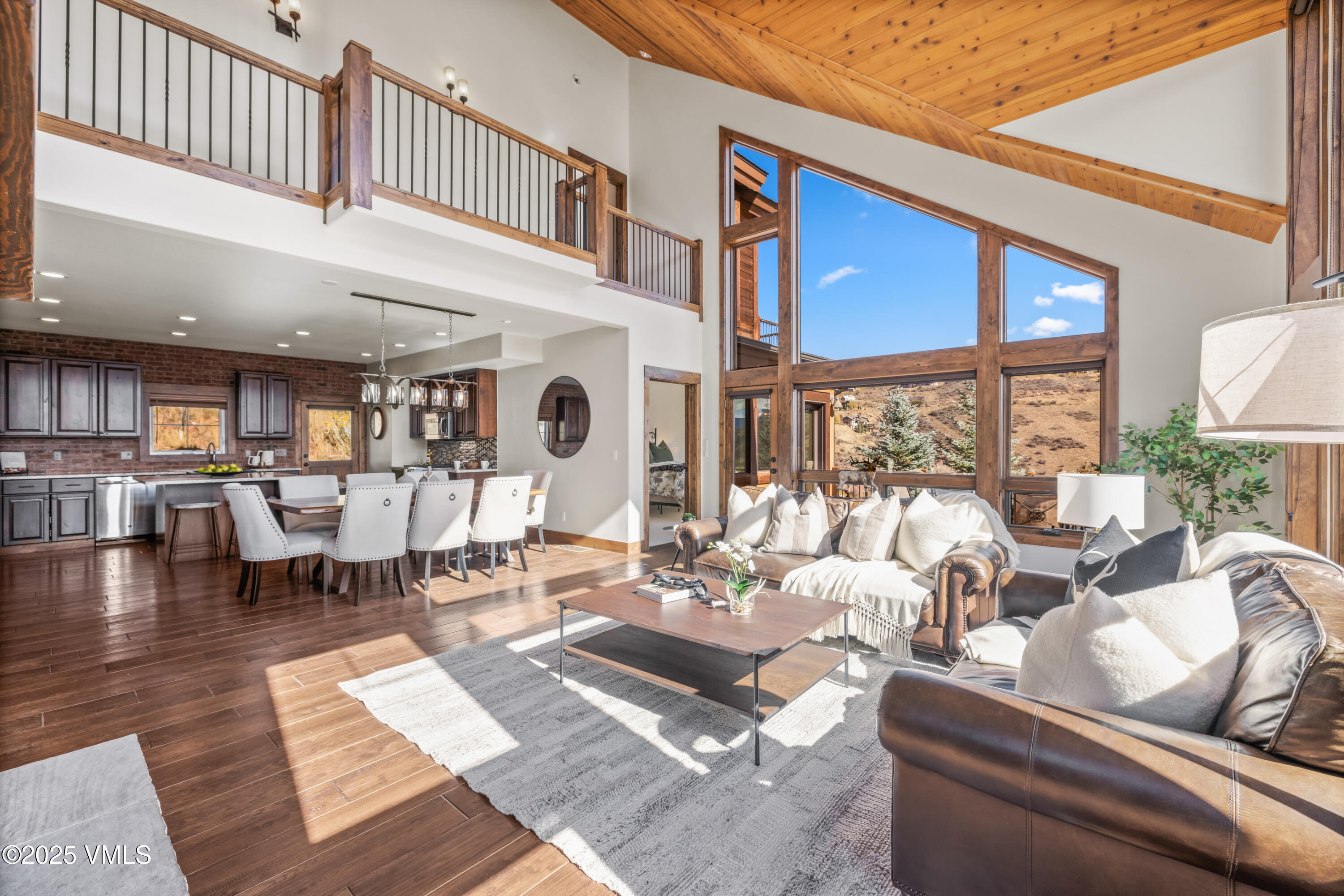 4040 Wildridge Road W