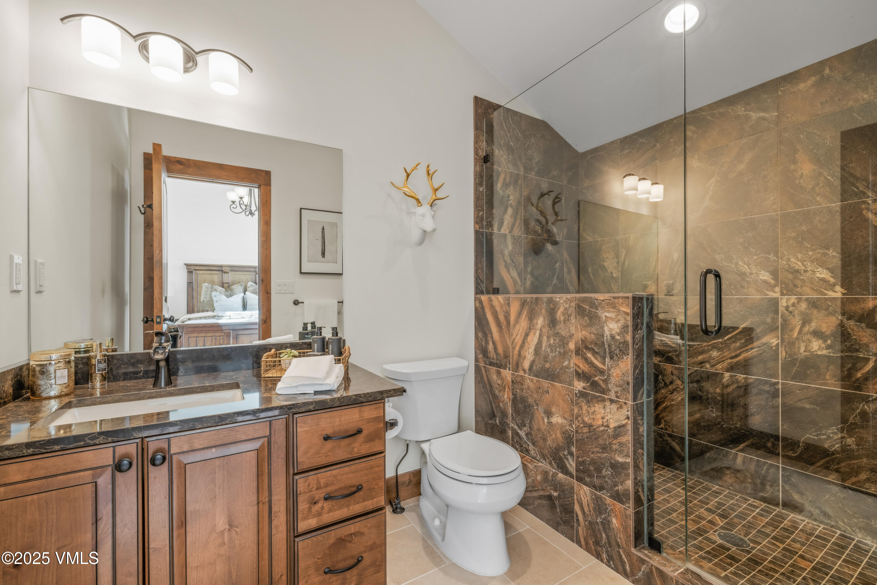 4040 Wildridge Road W