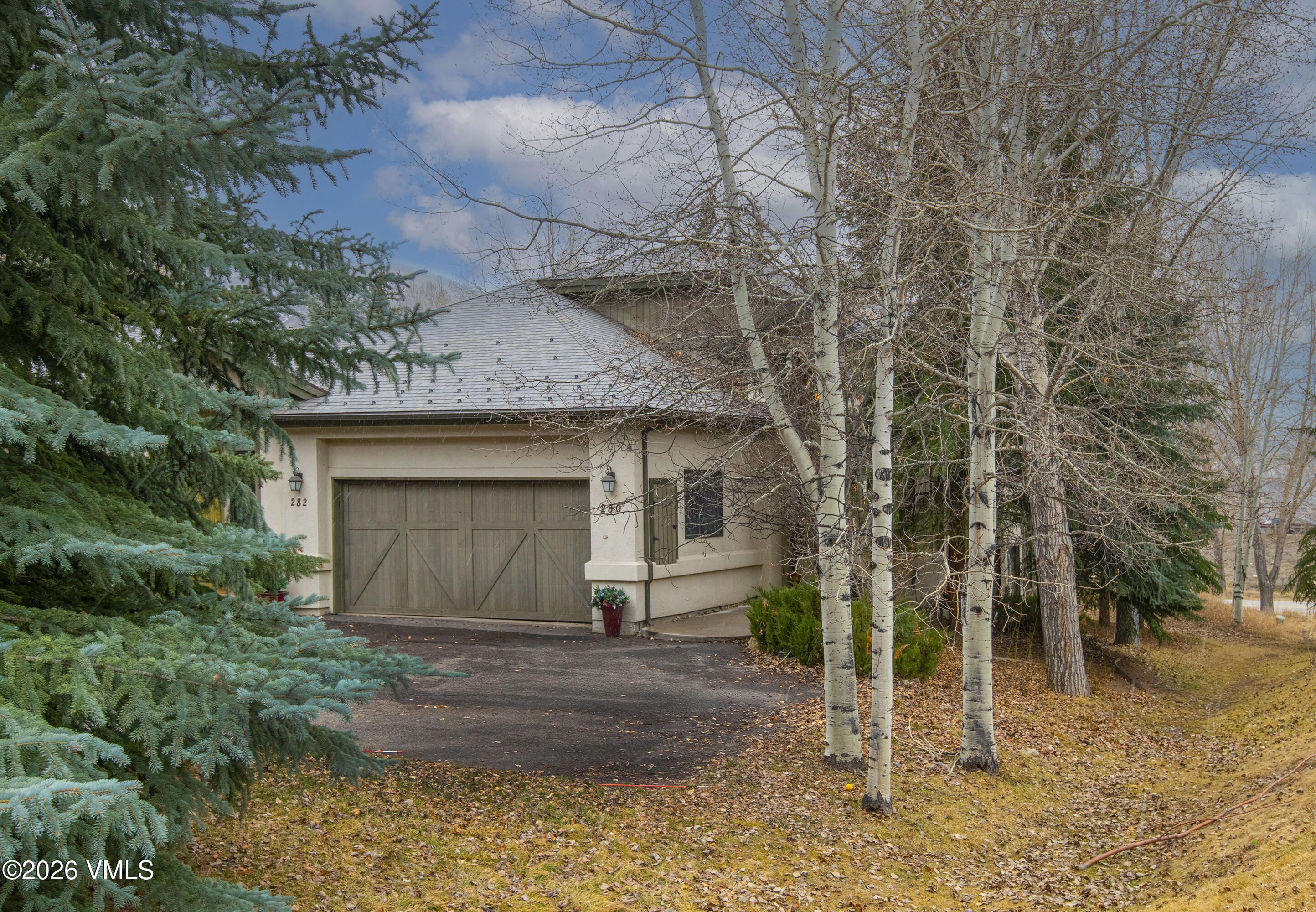 280 Hackamore Road