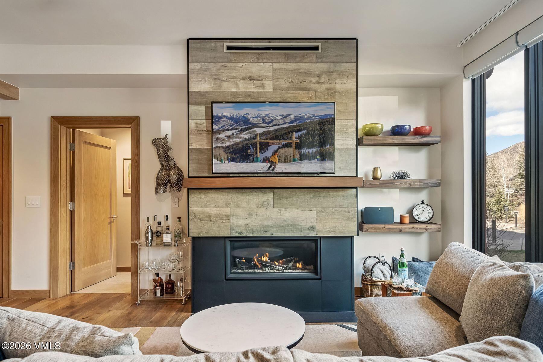 1 Waterfront Way 101